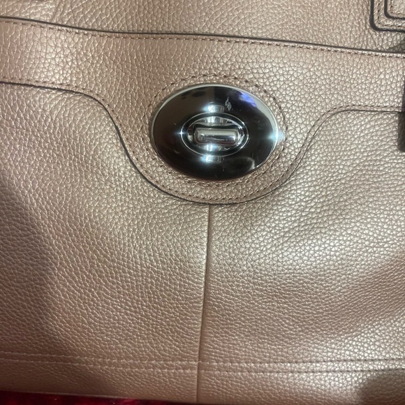 *Like New* Coach Penelope Carryall - Picture 2 of 9